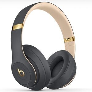 Beats Studio3 Wireless Headphones - Gray and Gold